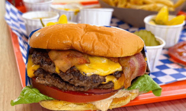 The Joy of Finding Spectacular Southern California Style Burgers in Guadalajara ~ Eureka Burgers