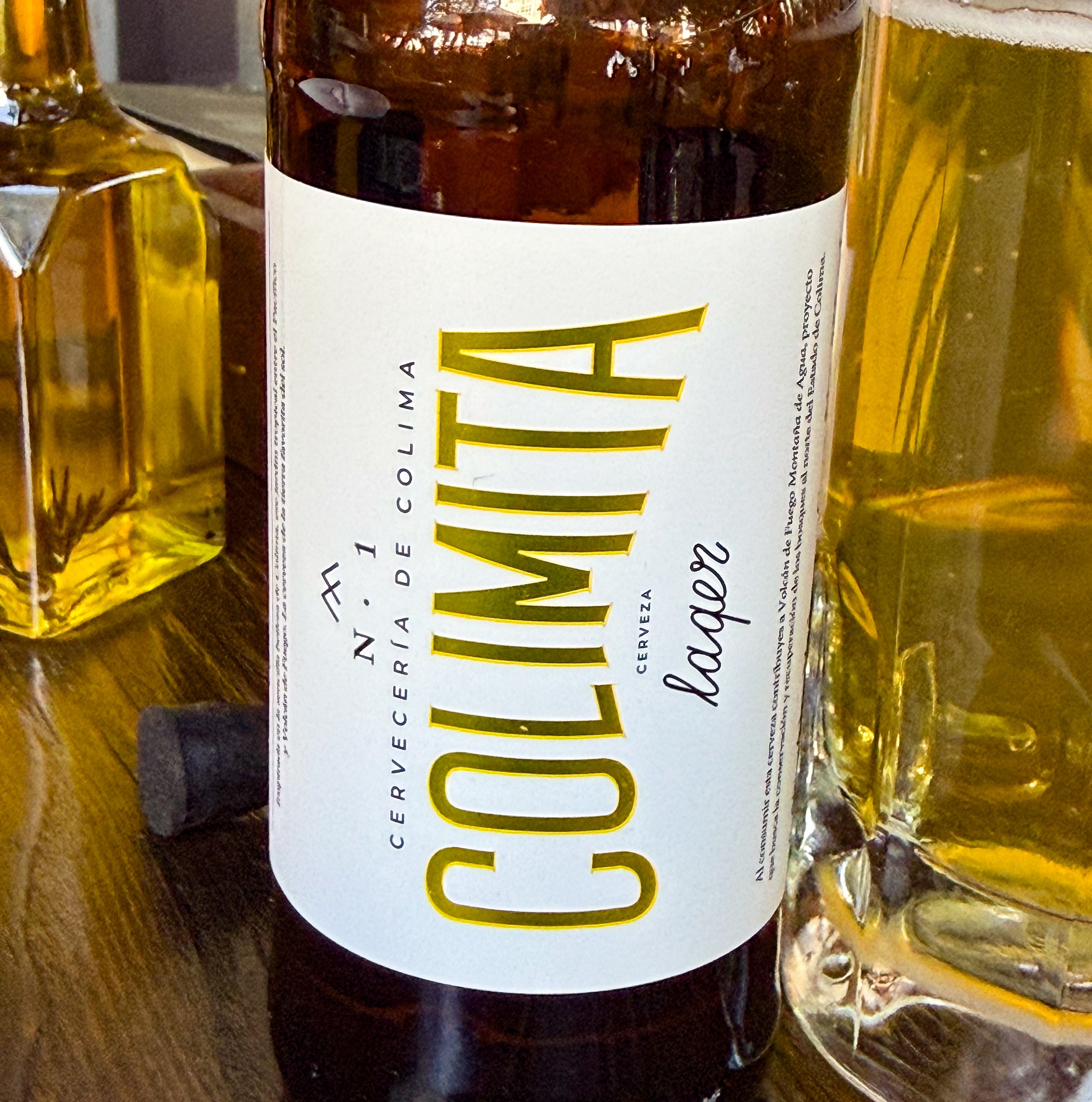 Cervecería de Colima Colimita Pilsner Pesto & Tomate Pizzeria 