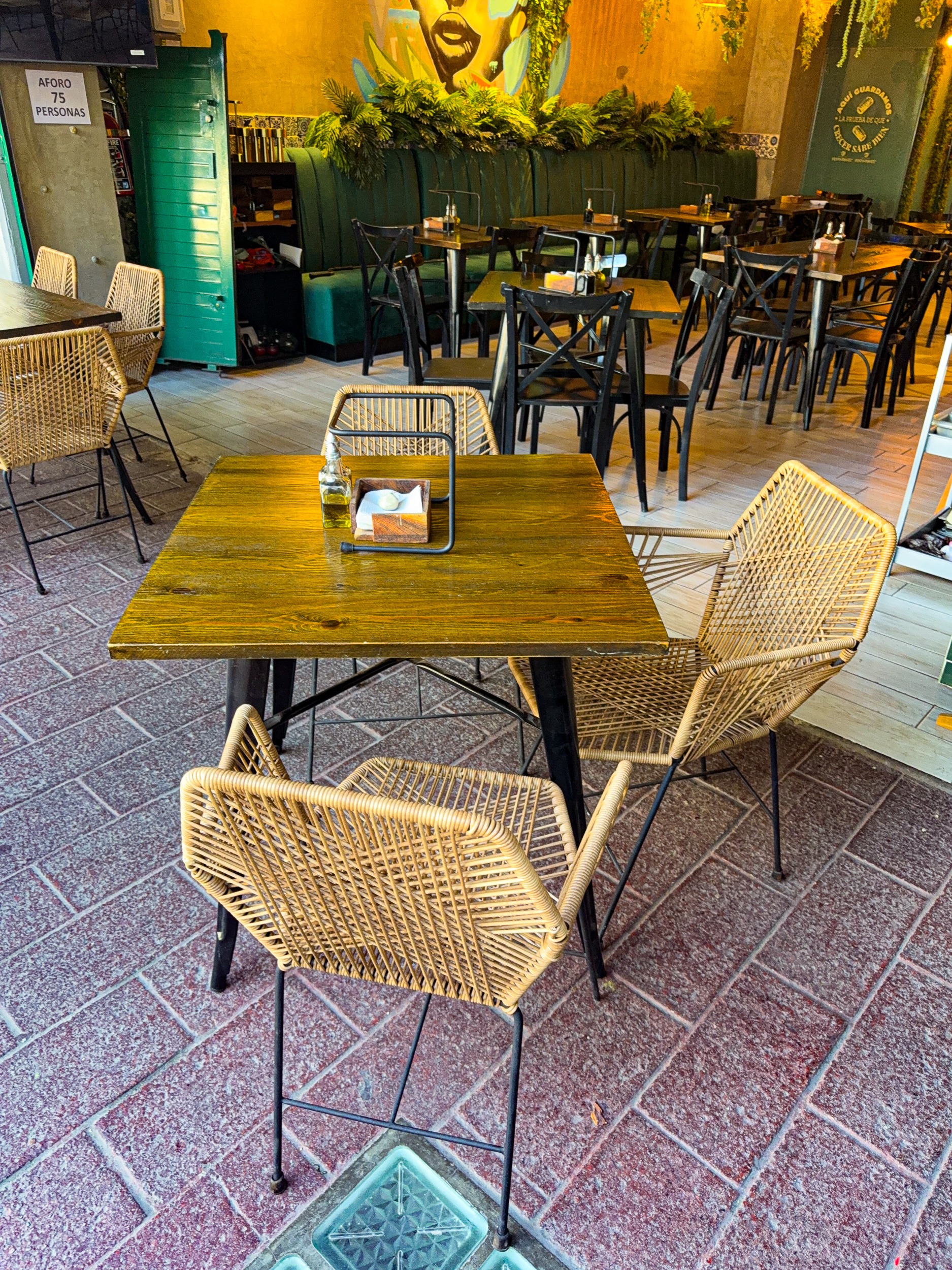 Pesto & Tomate Pizzeria Guadalajara