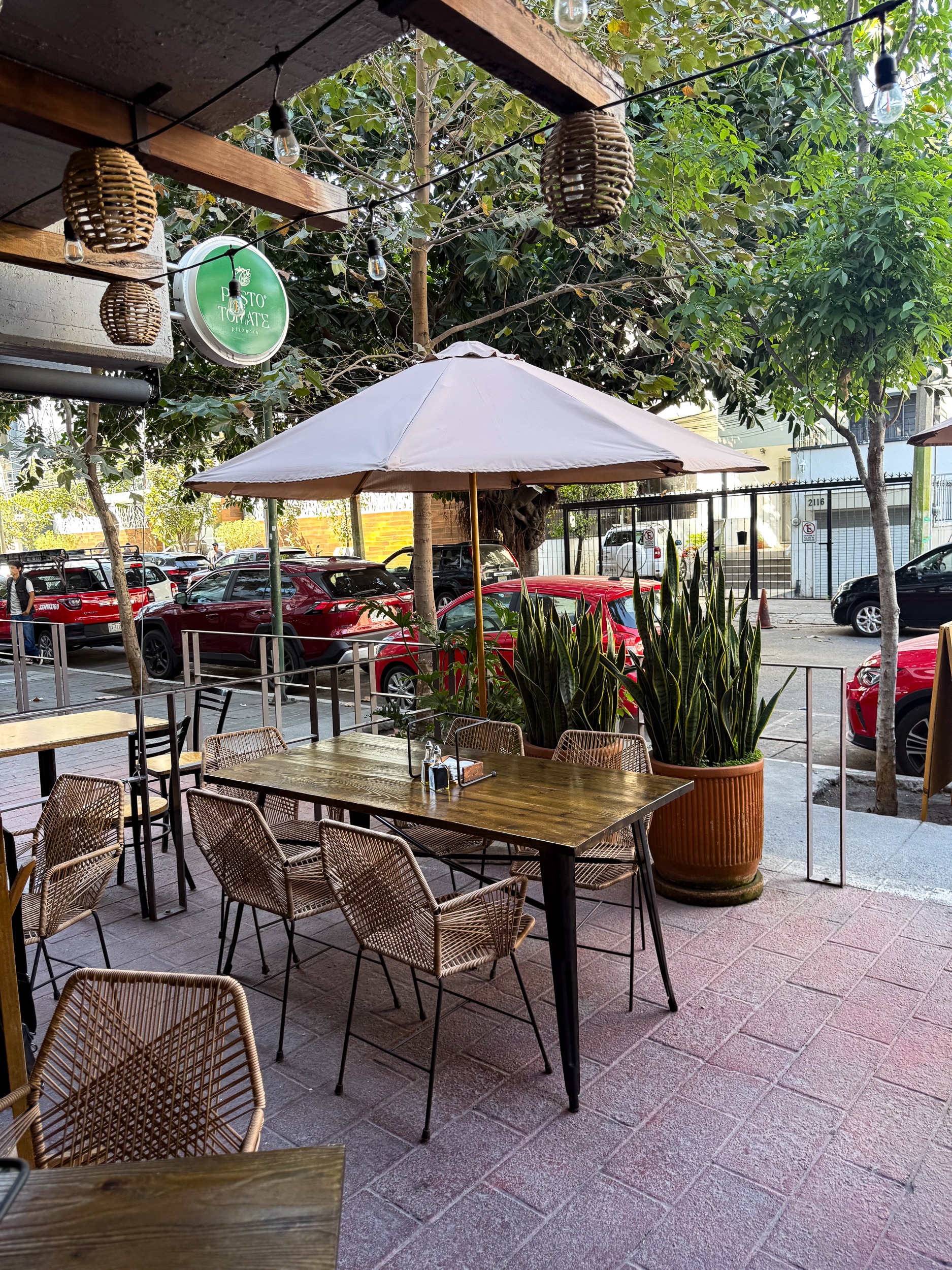 Pesto & Tomate Pizzeria Guadalajara