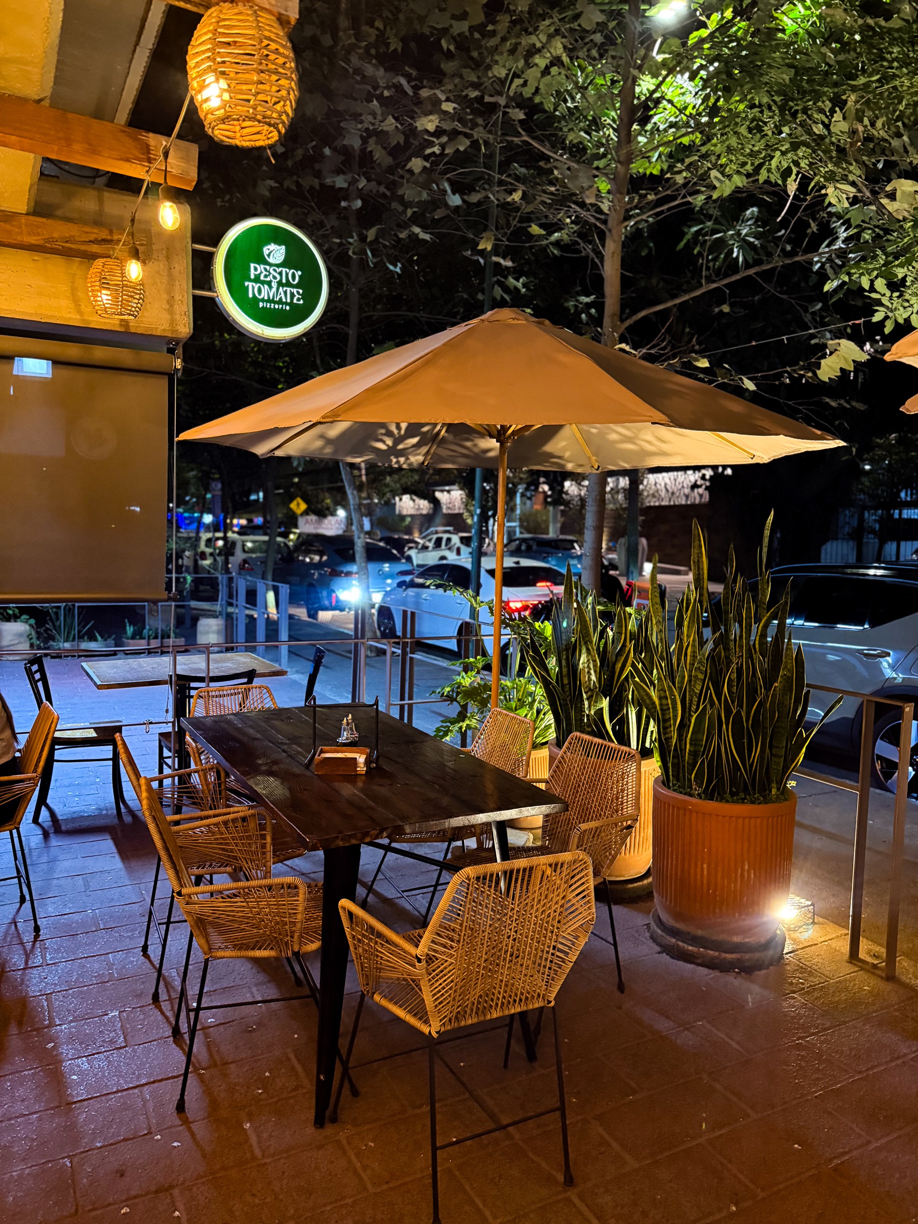 Pesto & Tomate Pizzeria Guadalajara