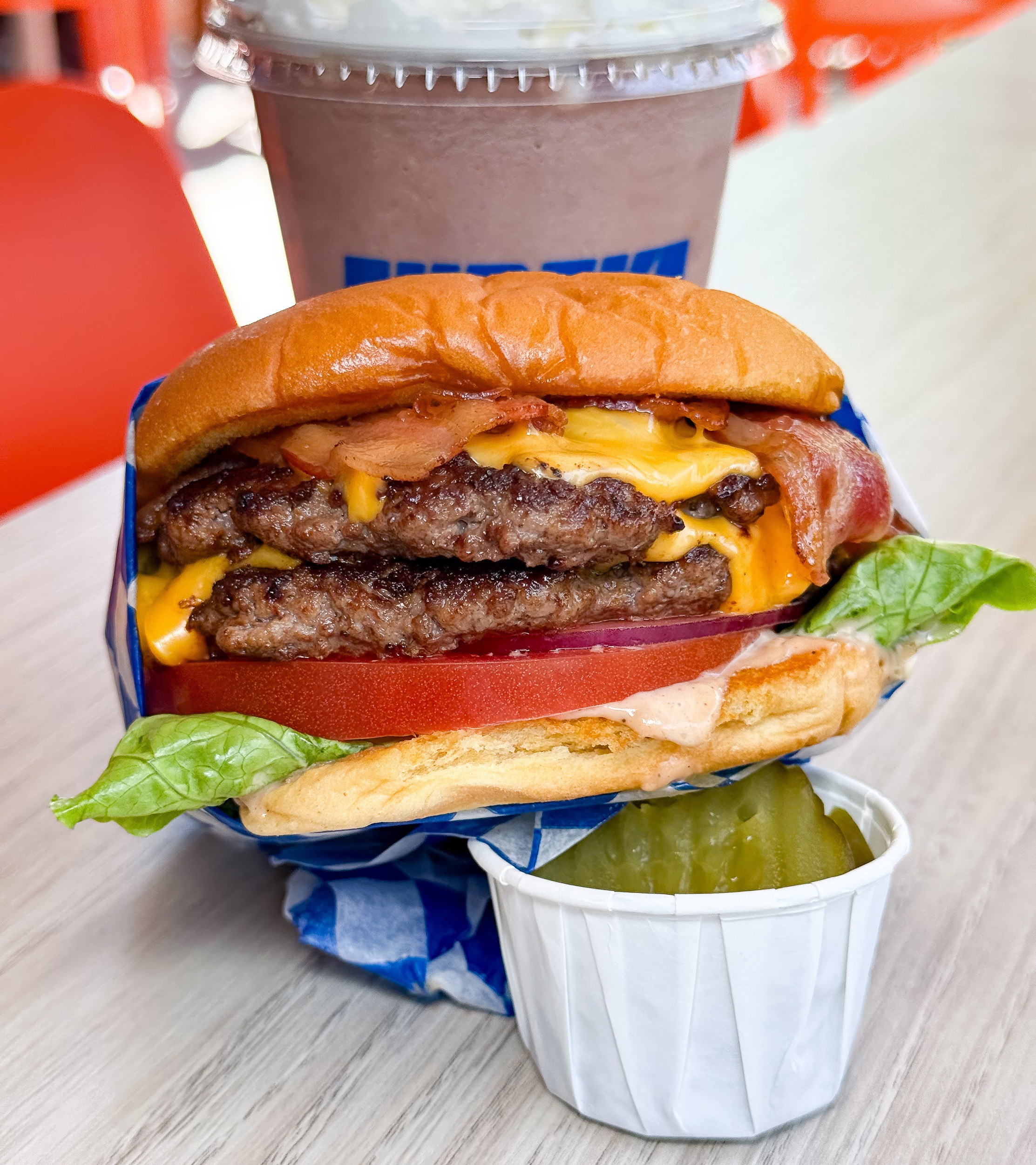 Cheeseburger Guadalajara Eureka Burgers