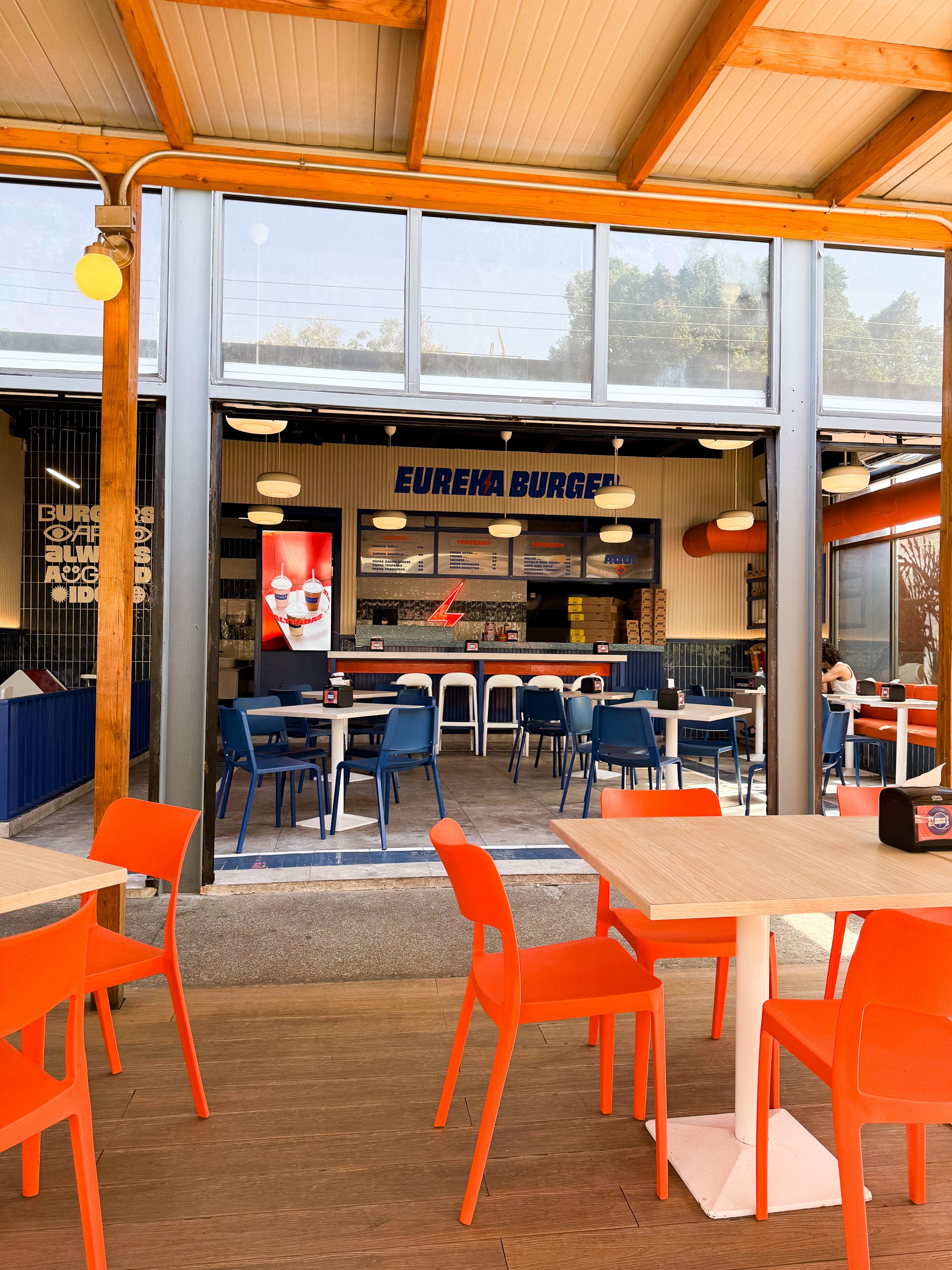 Seating Eureka Burgers Guadalajara